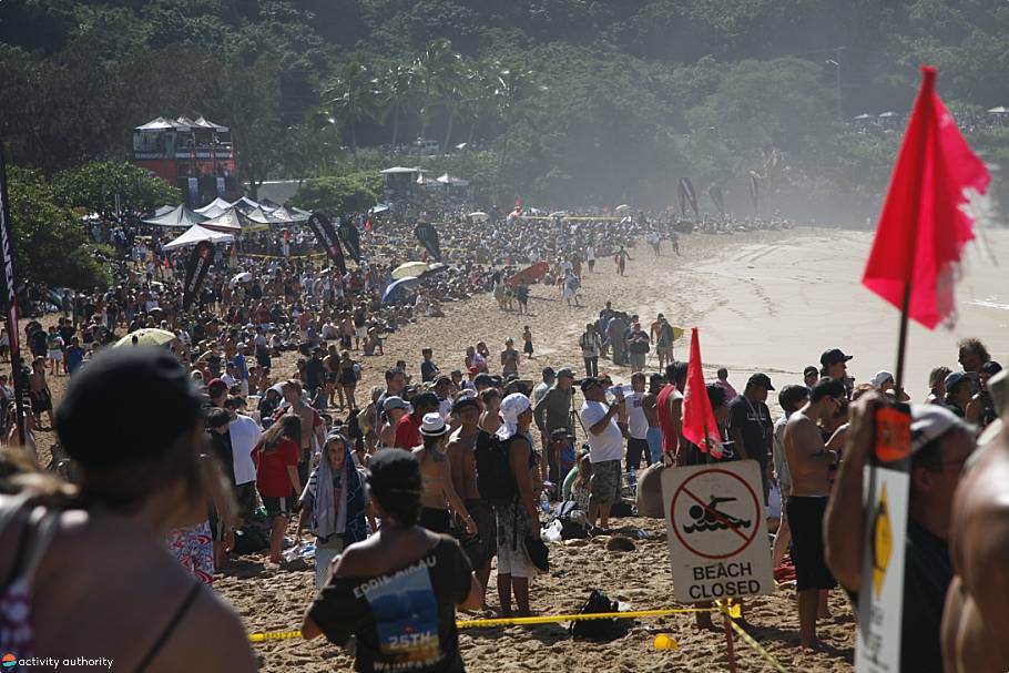 Responsible Travel Tips Crowded Beach